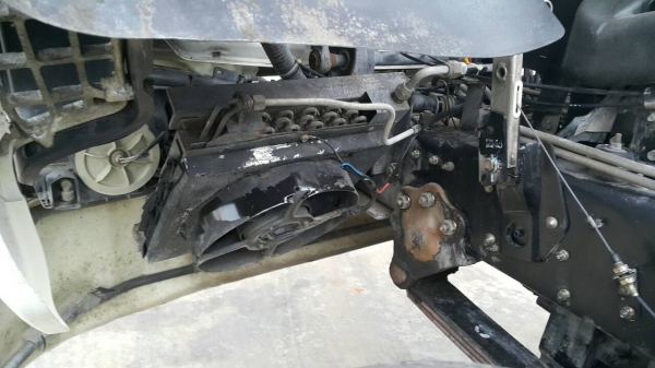 ขายด่วนเมกก้า 260แรง ปี 47 หัวคัสซี จัดแนนซ์ได้สูง ดอกถูก จัดแนนซ์ได้1200000บาท หรือต้องการกะบะดั้มสามมิตรทางเราก็มี