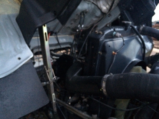 ขายด่วนเมกก้า 260แรง ปี 47 หัวคัสซี จัดแนนซ์ได้สูง ดอกถูก จัดแนนซ์ได้1200000บาท หรือต้องการกะบะดั้มสามมิตรทางเราก็มี