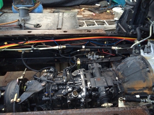 ขายด่วนเมกก้า 260แรง ปี 47 หัวคัสซี จัดแนนซ์ได้สูง ดอกถูก จัดแนนซ์ได้1200000บาท หรือต้องการกะบะดั้มสามมิตรทางเราก็มี