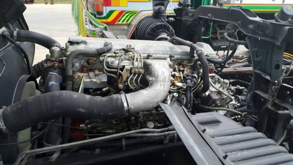 ขายด่วนเมกก้า 260แรง ปี 47 หัวคัสซี จัดแนนซ์ได้สูง ดอกถูก จัดแนนซ์ได้1200000บาท หรือต้องการกะบะดั้มสามมิตรทางเราก็มี