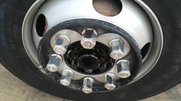 ขายด่วนเมกก้า 260แรง ปี 47 หัวคัสซี จัดแนนซ์ได้สูง ดอกถูก จัดแนนซ์ได้1200000บาท หรือต้องการกะบะดั้มสามมิตรทางเราก็มี