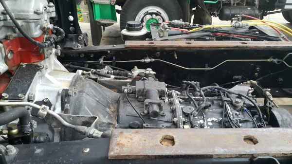 ขายด่วนเมกก้า 260แรง ปี 47 หัวคัสซี จัดแนนซ์ได้สูง ดอกถูก จัดแนนซ์ได้1200000บาท หรือต้องการกะบะดั้มสามมิตรทางเราก็มี