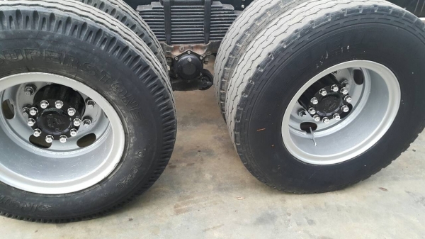 ขายด่วนเมกก้า 260แรง ปี 47 หัวคัสซี จัดแนนซ์ได้สูง ดอกถูก จัดแนนซ์ได้1200000บาท หรือต้องการกะบะดั้มสามมิตรทางเราก็มี