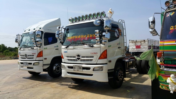 ขายด่วนเมกก้า 260แรง ปี 47 หัวคัสซี จัดแนนซ์ได้สูง ดอกถูก จัดแนนซ์ได้1200000บาท หรือต้องการกะบะดั้มสามมิตรทางเราก็มี