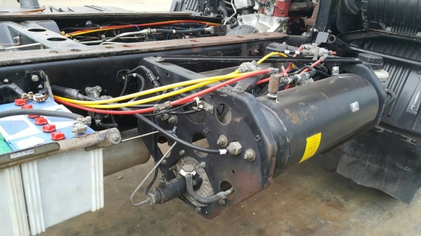 ขายด่วนเมกก้า 260แรง ปี 47 หัวคัสซี จัดแนนซ์ได้สูง ดอกถูก จัดแนนซ์ได้1200000บาท หรือต้องการกะบะดั้มสามมิตรทางเราก็มี