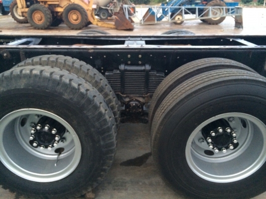 ขายด่วนเมกก้า 260แรง ปี 47 หัวคัสซี จัดแนนซ์ได้สูง ดอกถูก จัดแนนซ์ได้1200000บาท หรือต้องการกะบะดั้มสามมิตรทางเราก็มี