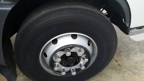 ขายด่วนเมกก้า 260แรง ปี 47 หัวคัสซี จัดแนนซ์ได้สูง ดอกถูก จัดแนนซ์ได้1200000บาท หรือต้องการกะบะดั้มสามมิตรทางเราก็มี