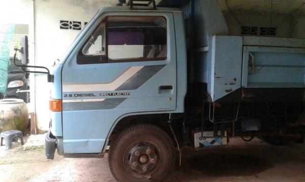 ขายรถ6ล้อดั้มพ์ ISUZU NKR เครื่อง 88 แรงม้า เกียร์สั้น สนใจโทร 081-970-1072 ขายรถ6ล้อดั้มพ์ ISUZU NKR เครื่อง 88 แรงม้า เกียร์สั้น สนใจโทร 081-970-1072