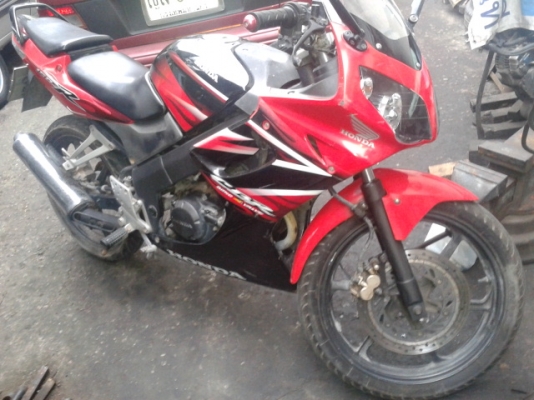 CBR150R เฟรมดำ กุจแจ2ชั้น แม็ก