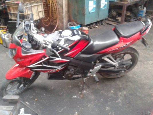 CBR150R เฟรมดำ กุจแจ2ชั้น แม็ก