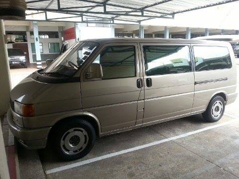 ตู้ Volk swagen คาราเวล 2.5 เกียร์ AUTO ปี 1995