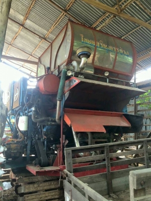 ขายรถเกี่ยวข้าวไทยเจริญ เครื่อง195 ตัวเดิน12 สภาพพร้อมเกี่ยว เจ้าของไม่มีเวลาดูแล ช่วงล่างดี โครงตู้ดี พร้อมลุยงาน