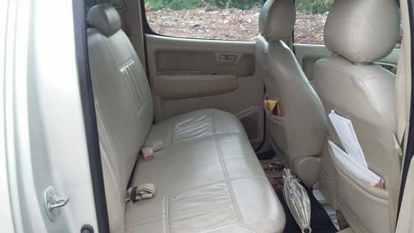 ขายวีโก้4ประตูปี2005/เครื่อง3.0/ตัวGท๊อบสุดรถจะให้สวยต้องเก็บสีใหม่มีผุบางขับดีแอรทะเบียนขาด54