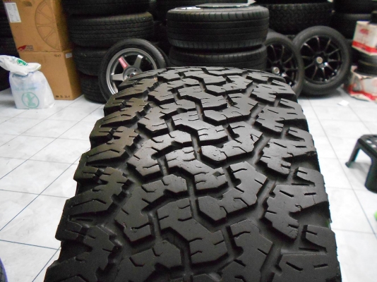 ขายล้อแม็กเล็บเหยี่ยวแท้ ขอบ 16 พร้อมยาง BFGoodrich All -Terrain 265/70/16 ปี 09/เทิร์นได้ ใส่ฟรี ส่งฟรีค่ะ