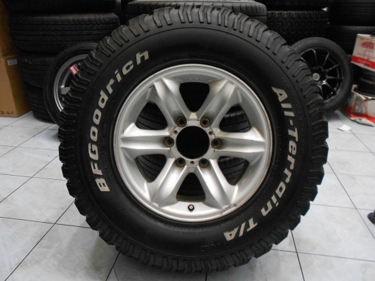 ขายล้อแม็กเล็บเหยี่ยวแท้ ขอบ 16 พร้อมยาง BFGoodrich All -Terrain 265/70/16 ปี 09/เทิร์นได้ ใส่ฟรี ส่งฟรีค่ะ