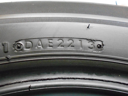 ขายยาง Bridgestone ER33 215/60/16 กลางปี 13 ดอกสวย ไม่มีปะ 1 ชุด ราคา 3,800.- / ใส่ ถ่วง ฟรีค่ะ ขายยาง Bridgestone ER33 215/60/16 กลางปี 13 ดอกสวย ไม่มีปะ 1 ชุด ราคา 3,800.- / ใส่ ถ่วง ฟรีค่ะ