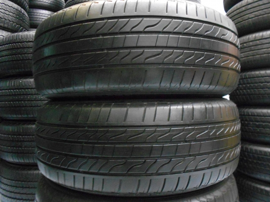 ขายยาง Michelin 215/60/16 ปลายปี 13 ดอกสวย ไม่มีปะ 1 ชุด / ใส่ฟรี ส่งฟรีค่ะ