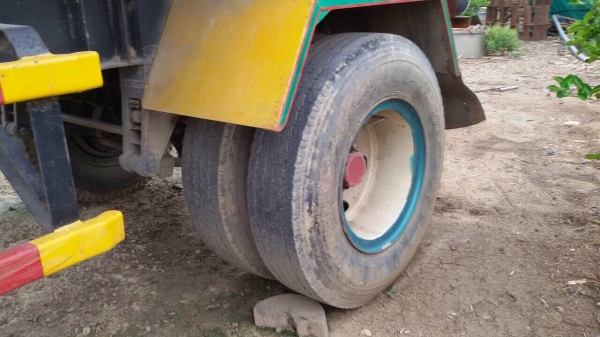 ลูกพ่วง 2 เพลา ดัมพ์ กระบะเหล็ก ปี 04