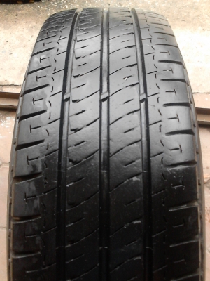 195R14 MICHELIN AGILIS  ยางสวย ดอกหนา ไม่มีปะ มี 2 เส้น โทร.081-427-3941