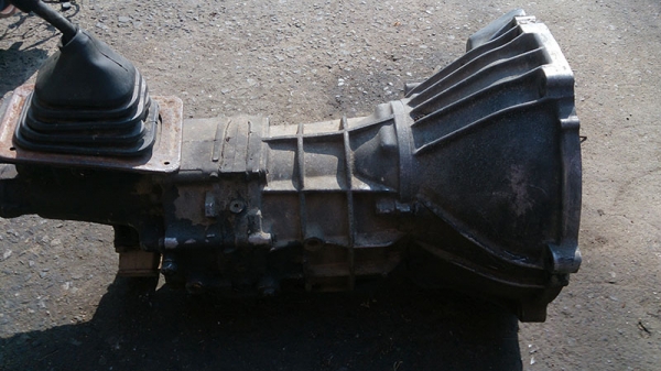 ขายเกียร์ธรรมดาห้าสปีดใส่เครื่องยนต์โตโยต้า2L-5L