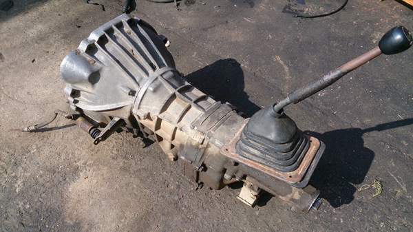 ขายเกียร์ธรรมดาห้าสปีดใส่เครื่องยนต์โตโยต้า2L-5L