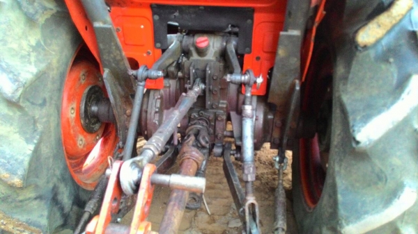 ขายรถไถ KUBOTA L3608 อุปกรณ์หน้า-หลังครบ ราคา 300,000 สอบถาม 0818618678 อ.แกลง จ.ระยอง