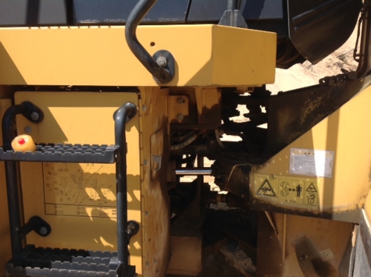 รถตัก CAT 950H J5J***** 13891ชม.  ปี2008 หากรอของได้ 30-45 วันติดต่อมาได้เลยครับ