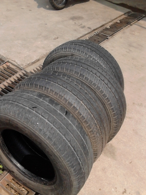 215/70 R15 THUNDERER  RANGER R 402 ชุด 4 เส้น tel.081-427-3941