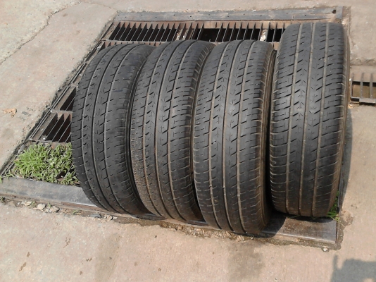 215/70 R15 THUNDERER  RANGER R 402 ชุด 4 เส้น tel.081-427-3941