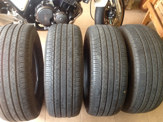 ขายยาง michelin latitude ขนาด 265 70 16 ปลายปี 2010 ครับ ขายยาง michelin latitude ขนาด 265 70 16 ปลายปี 2010 ครับ