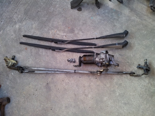 ชุดมอเตอร์คันโยงก้านปัดใบปัดน้ำฝน Terrano I big m ใส่ได้เลย