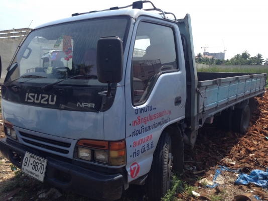 ขายรถ 6 ล้อ อีซูซุ NPR 120 แรง กระบะคาร์โก้ ยาว 5 เมตร
