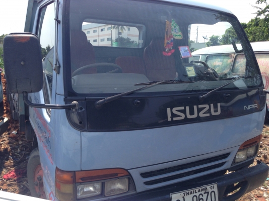 ขายรถ 6 ล้อ อีซูซุ NPR 120 แรง กระบะคาร์โก้ ยาว 5 เมตร