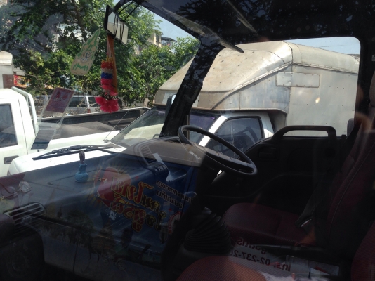 ขายรถ 6 ล้อ อีซูซุ NPR 120 แรง กระบะคาร์โก้ ยาว 5 เมตร