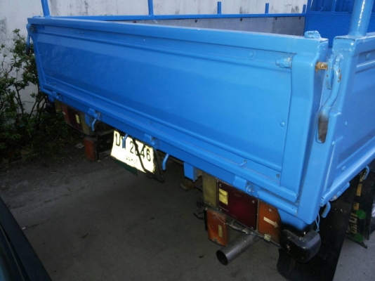 ขาย สี่ล้อตาเหลี่ยม