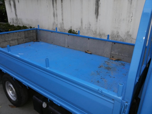 ขาย สี่ล้อตาเหลี่ยม