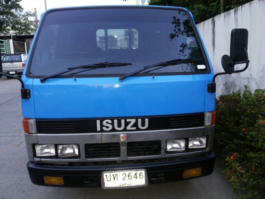 ขาย สี่ล้อตาเหลี่ยม