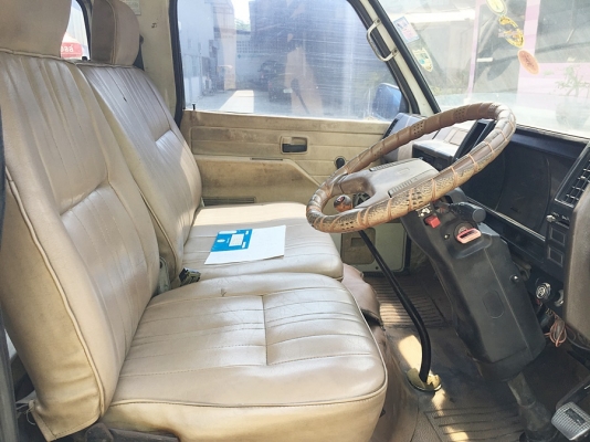 รถตู้บัดดี้สวยบางๆ พร้อมใช้งาน รถบ้านๆขับดี 082-381-6797