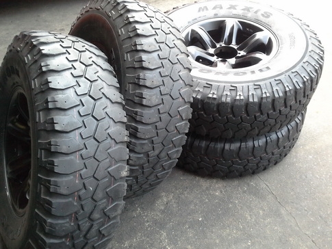 เล็บเหยี่ยว อีสุแท้ + Maxxis 255/85/16 ปี09