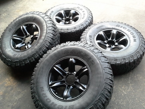 เล็บเหยี่ยว อีสุแท้ + Maxxis 255/85/16 ปี09