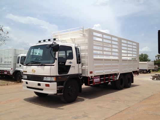 ขาย 10 ล้อ HINO เครื่อง HO7D 195 แรงม้ากระบะยาว 7.20 เมตร สูง 2.20 เมตร กว้าง 2.45 เมตร เพลาเดียวทะเบียนพร้อม สวยๆ