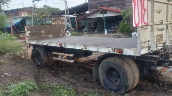 หางพ่วงพื้นเรียบ