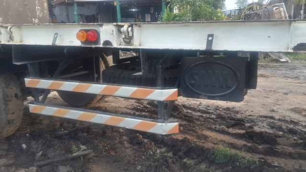 หางพ่วงพื้นเรียบ