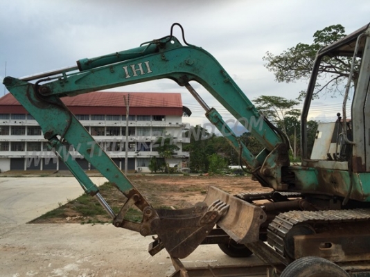 แบคโฮ พร้อมรถลาก