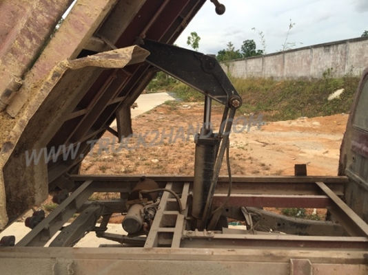 แบคโฮ พร้อมรถลาก