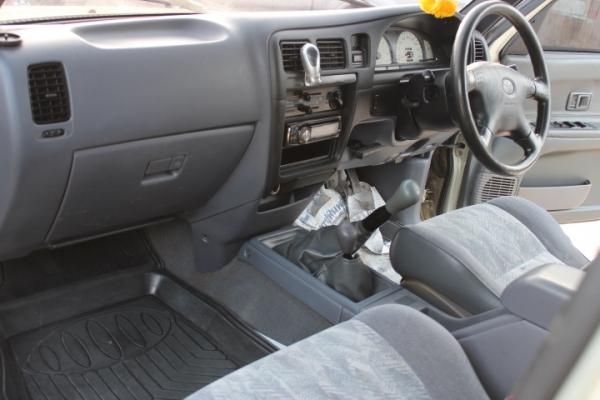 4WD 4ตู ปี01 ราคา210,000 เครื่องดี คัชชีสวย โทร 083-635-6333 แม็กซ์ สุราษฎร์ 4WD 4ตู ปี01 ราคา210,000 เครื่องดี คัชชีสวย โทร 083-635-6333 แม็กซ์ สุราษฎร์