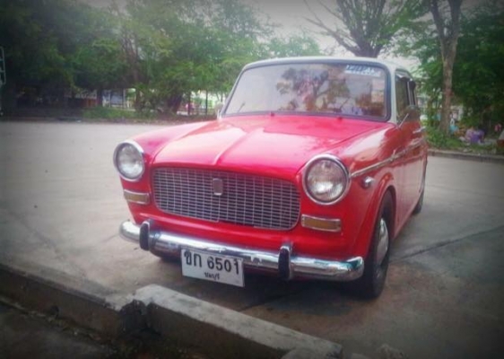 ขายรถ FIAT  สีขาว-แดง ปี2524