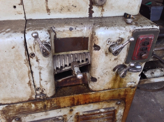 ขายแท่นกลึงขนาด4ฟุต ถูกๆ ตามสภาพ