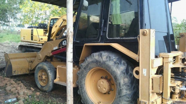 ขายรถ 424B ใช้งานน้อยโทร0931377833