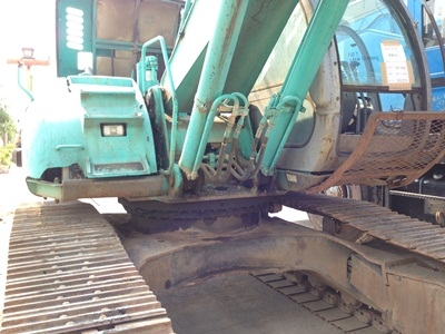 รถขุด Kobelco SK200-3 สต็อเราจากญี่ปุ่น สนใจโทร. 080-6565422 (หนิง)